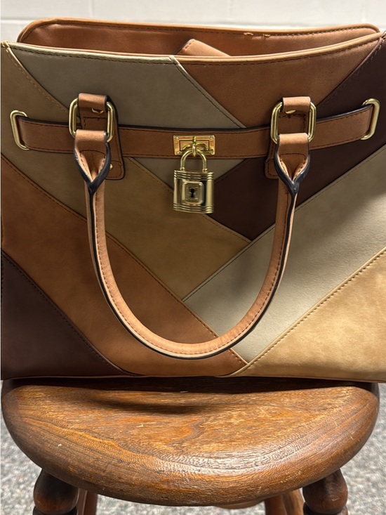 Handbags - Patchwork Tan & Brown Leather Tote Bag with Gold Lock EUC